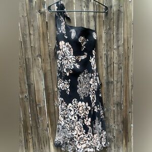 Ice Black and Cream One-Shoulder Floral Dress
